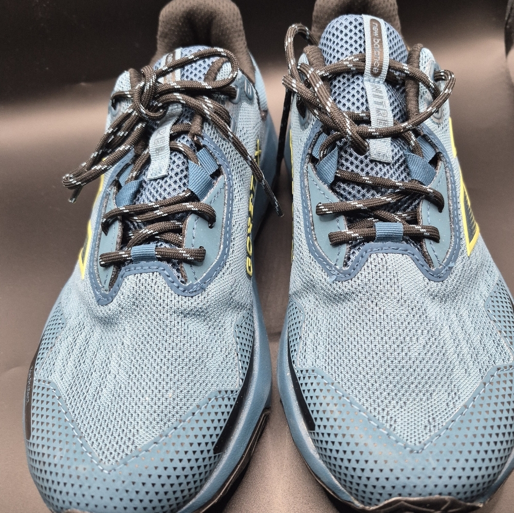 New Balance Blue Trail Running Shoes with Yellow Logo - Picture 4 of 10
